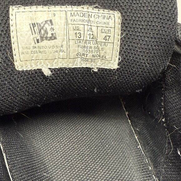 DC Court Model Skate Shoes Mens 13 Black Suede Skateboarding Grunge Fat Tongue - Picture 13 of 16